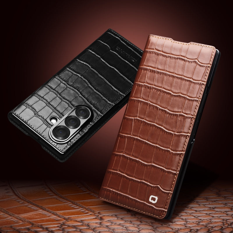QIALINO Étui Premium Noir, en cuir véritable fait main, finition grain Alligator, pour Samsung Galaxy Z Fold7