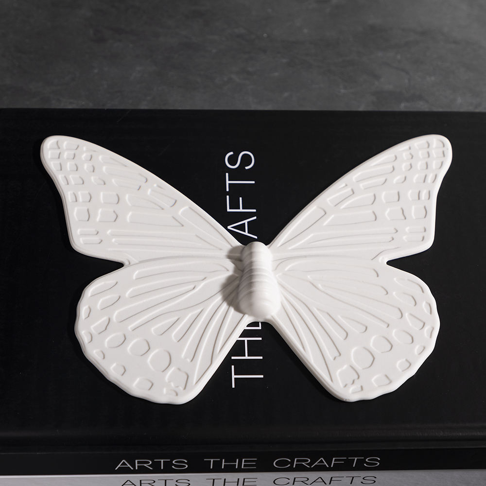 Duo de Papillons Muraux Colorés en Céramique Blanc