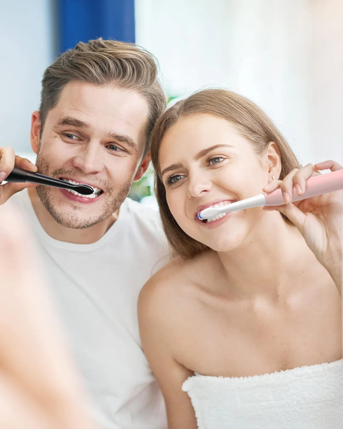 Bitvae D2 Pack, 2 Brosses à Dents électriques Noir et Rose, Ultrasonique avec 8 Têtes de Brosse